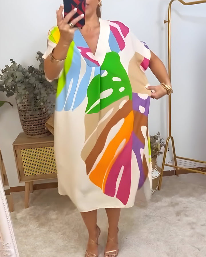 Weronika | Casualowa sukienka z kolorowym nadrukiem liści