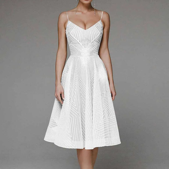 Larra™ | Elegancka sukienka z odkrytymi plecami